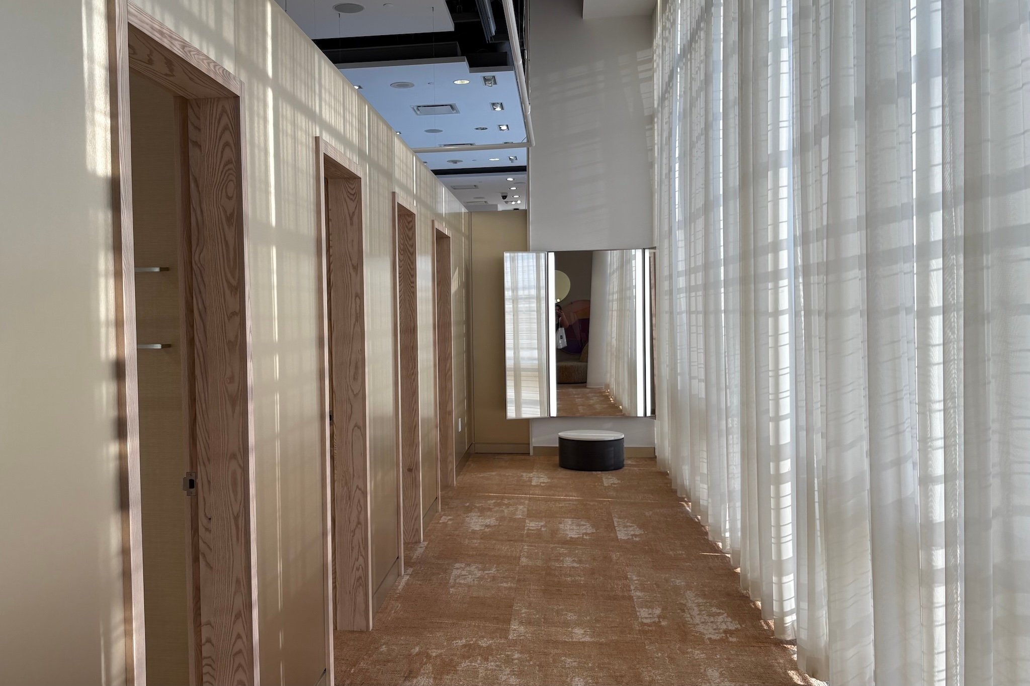 simons fitting rooms